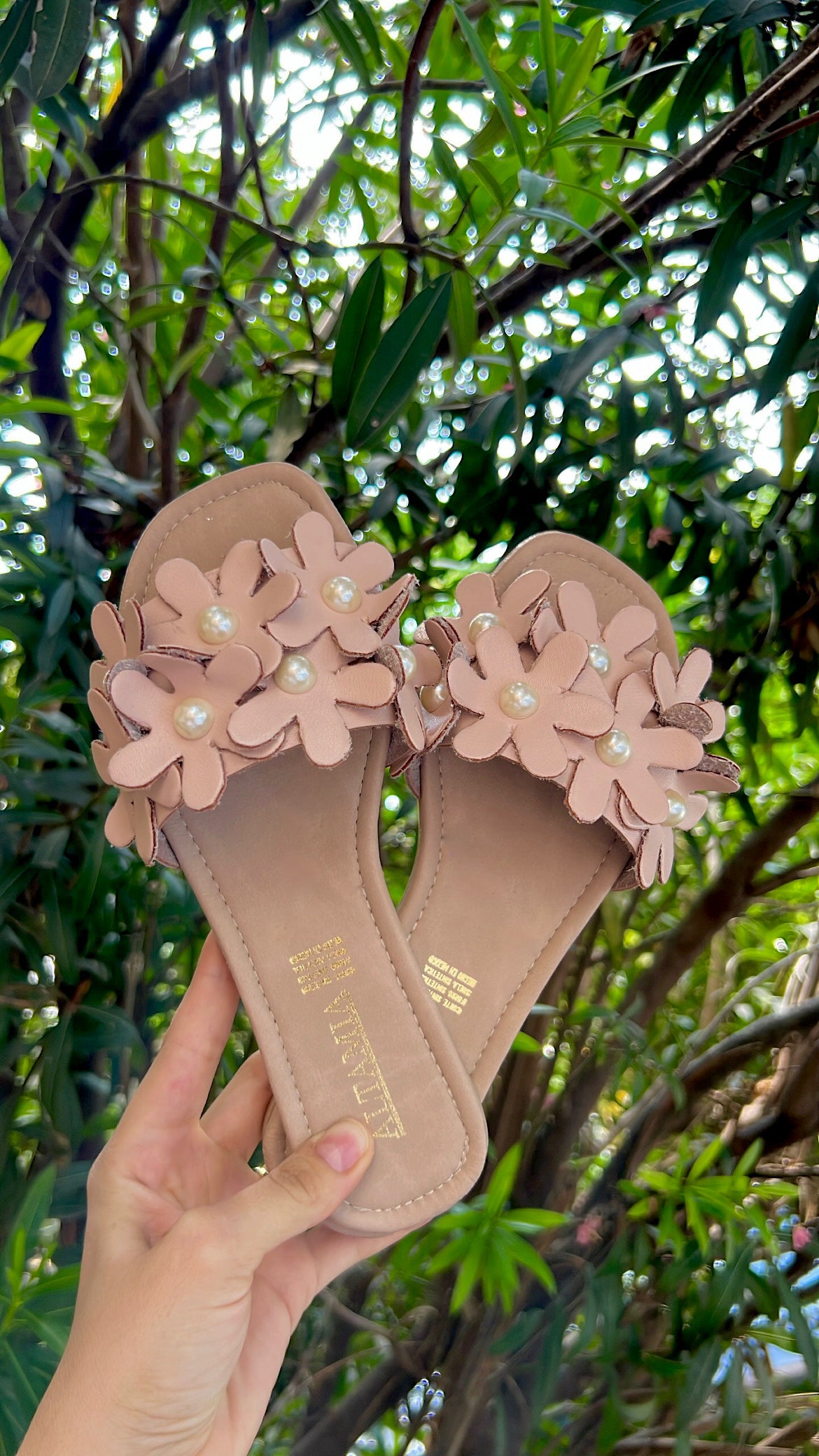 Sandalia piso rosa flores